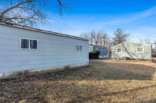 $219,900 | 232 Rayburn Avenue, Sunset Hills, MO 63127