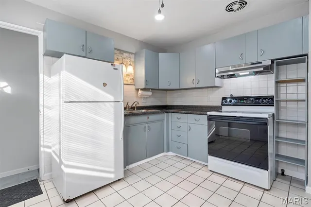 $219,900 | 232 Rayburn Avenue, Sunset Hills, MO 63127