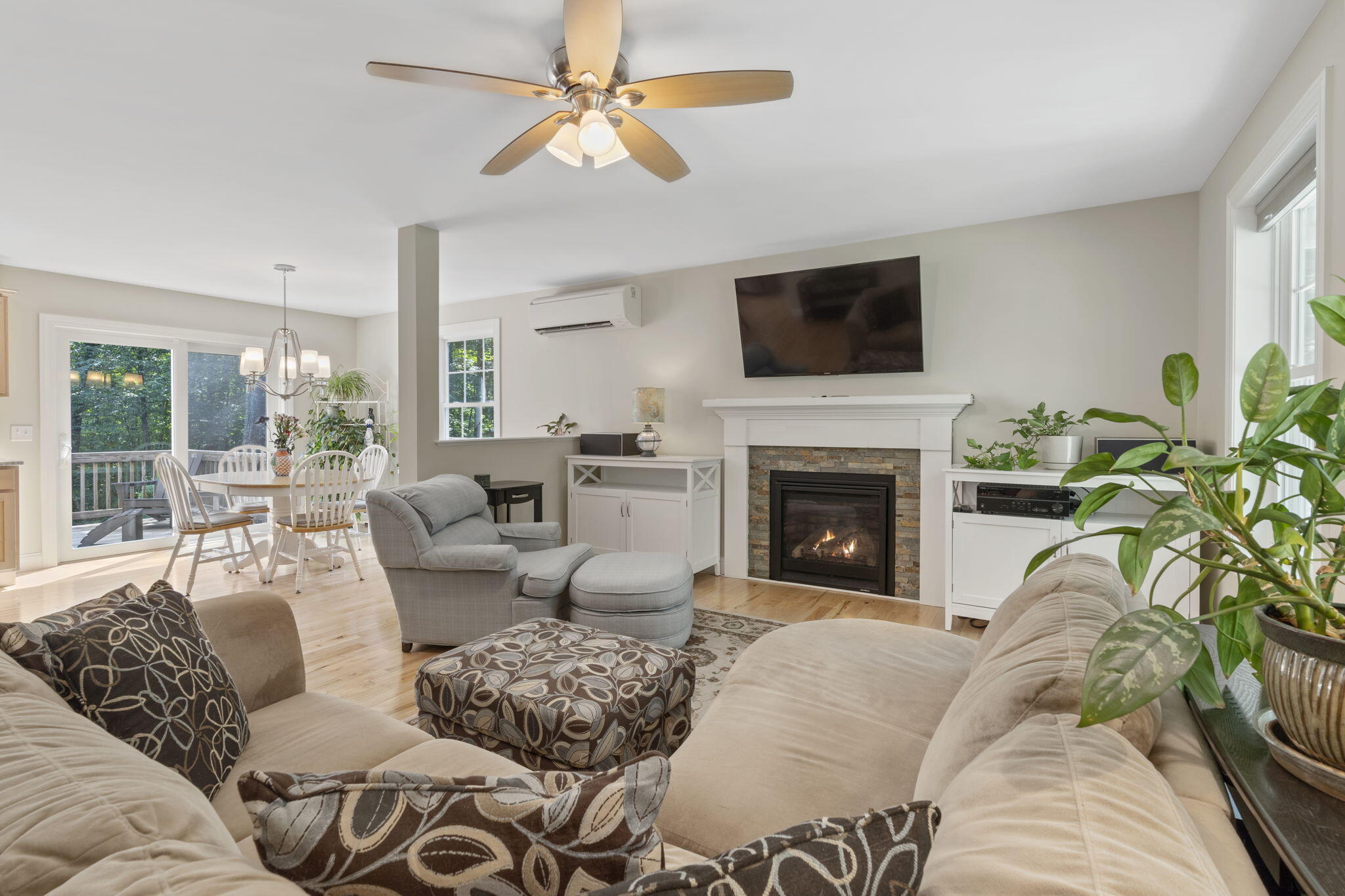 573 Blackstrap Road Falmouth, ME 04105 - Photo 6 of 38 21-web-or-mls-DSC02483