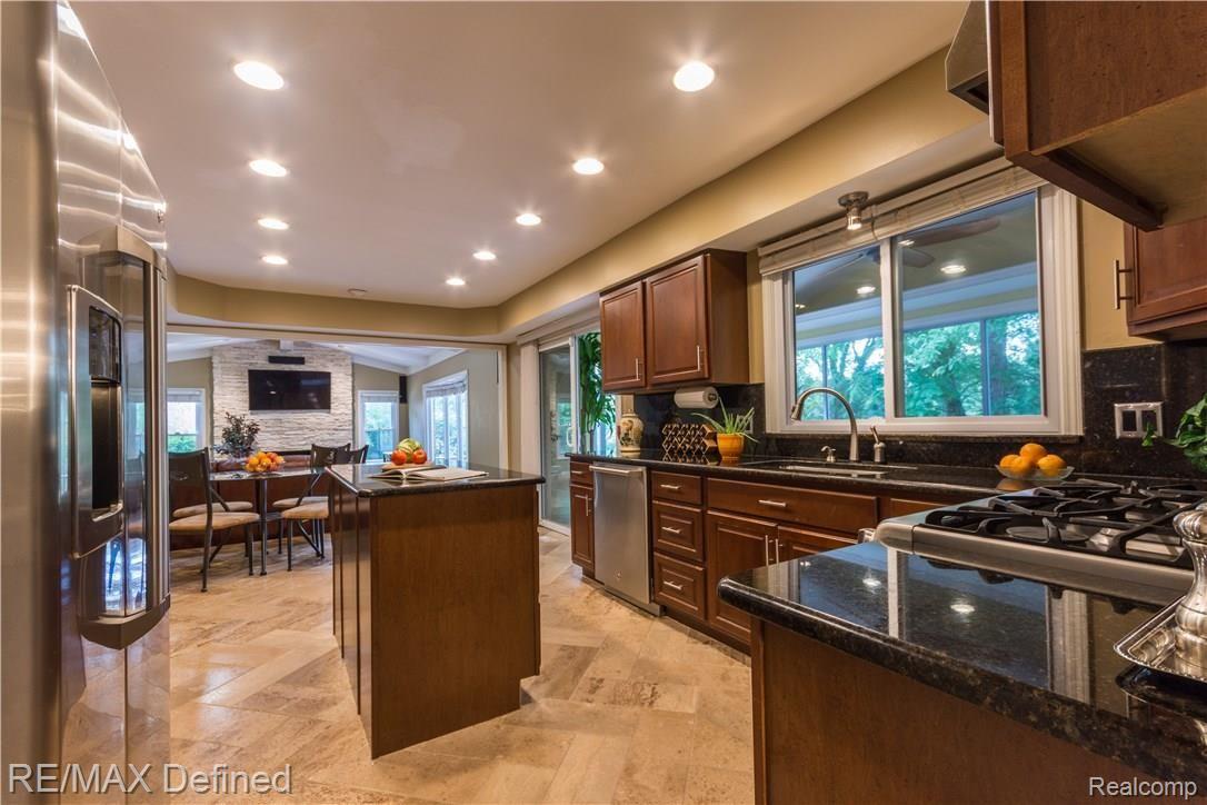 1514 Lomas Verdes Rochester, MI 48306 - Photo 23 of 57 1514 Lomas Verdes-7.jpg