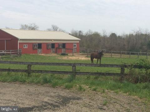 36343 Paxson Road Purcellville, VA 20132 - Photo 7 of 41 CURRENTLY HOME TO 3 HORSES