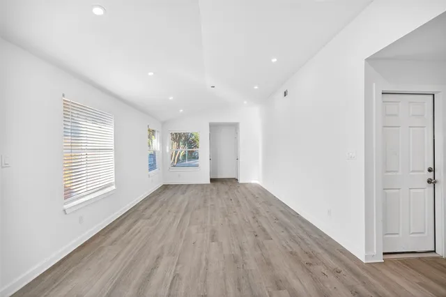 $1,700 | 13815 Bay Gardens Drive, Sugar Land, TX 77498