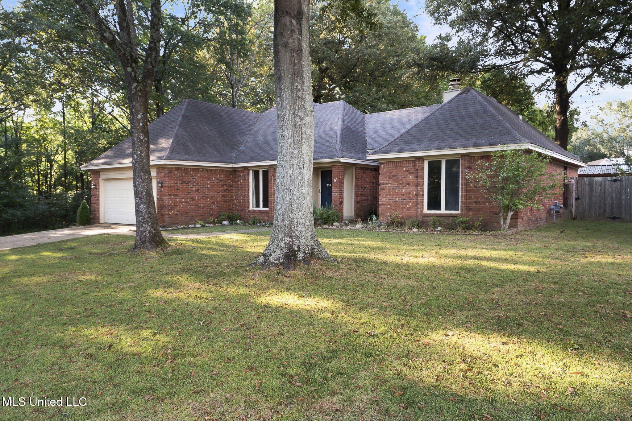 758 Rutland Drive Southaven, MS 38671 - Photo 2 of 23 4-web-or-mls-758 Rutland Dr-04