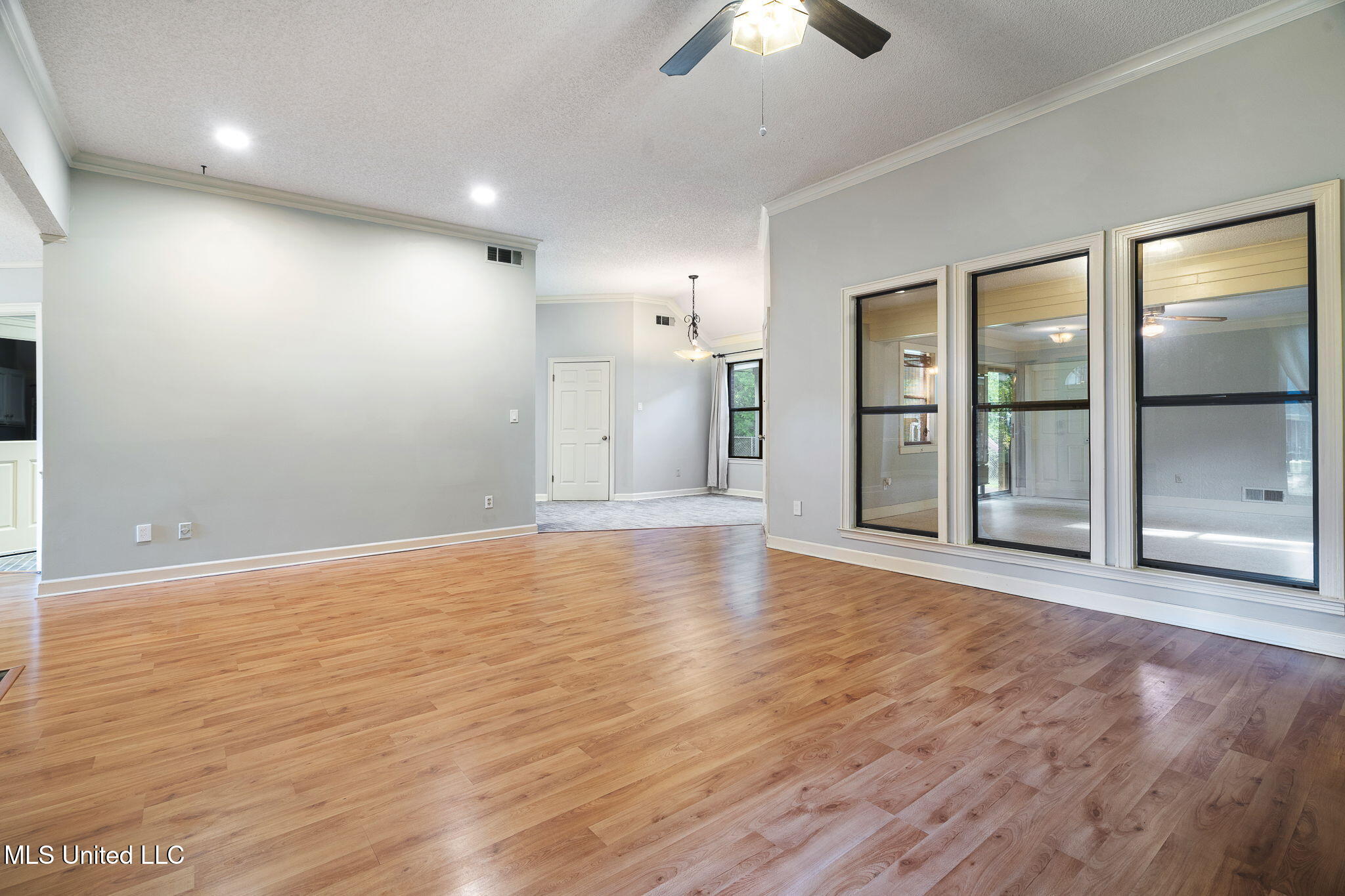 758 Rutland Drive Southaven, MS 38671 - Photo 6 of 23 8-web-or-mls-758 Rutland Dr-08