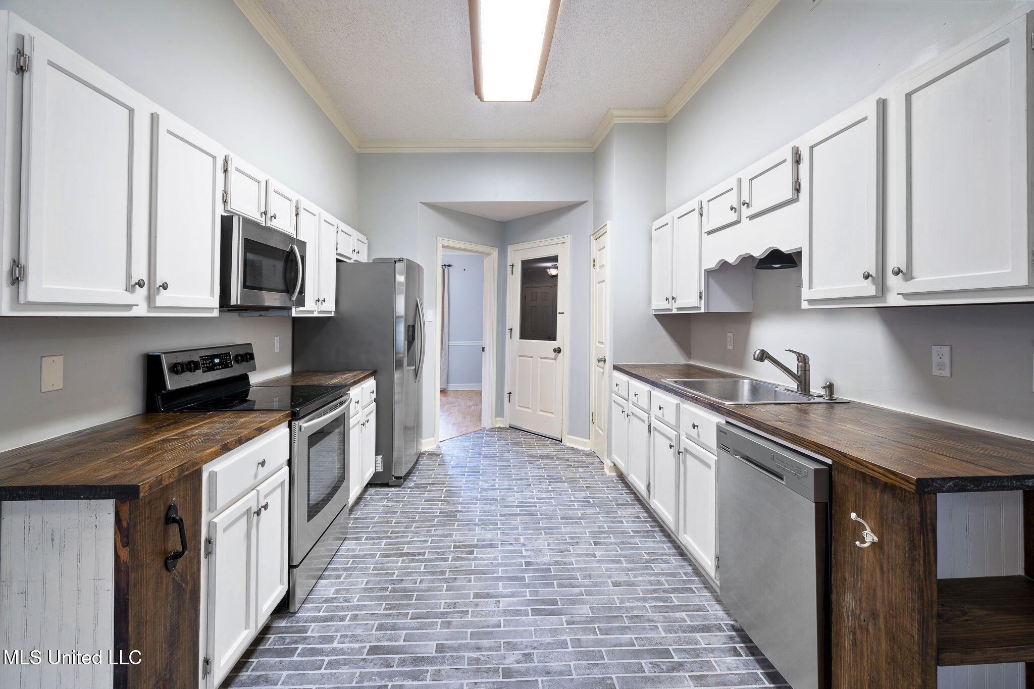 758 Rutland Drive Southaven, MS 38671 - Photo 9 of 23 11-web-or-mls-758 Rutland Dr-11