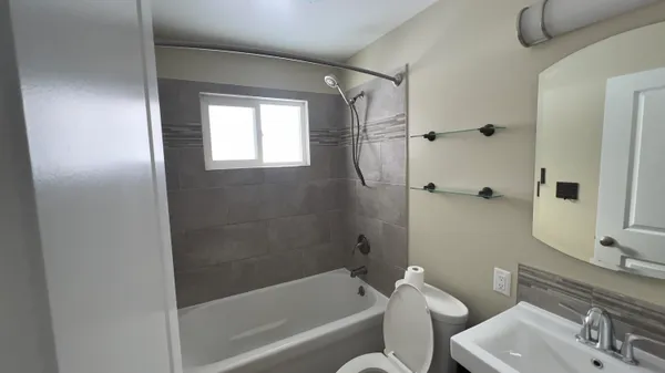 $235,000 | 1089 Penarth Street, Commerce Township, MI 48382