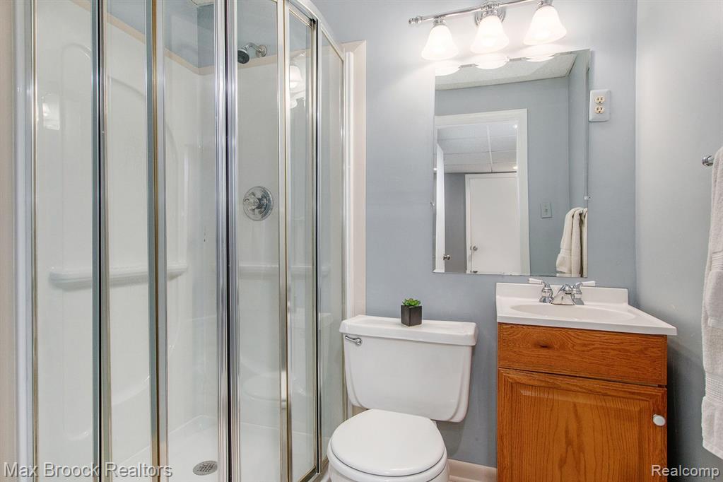 954 Hadley Road Rochester Hills, MI 48307 - Photo 11 of 43