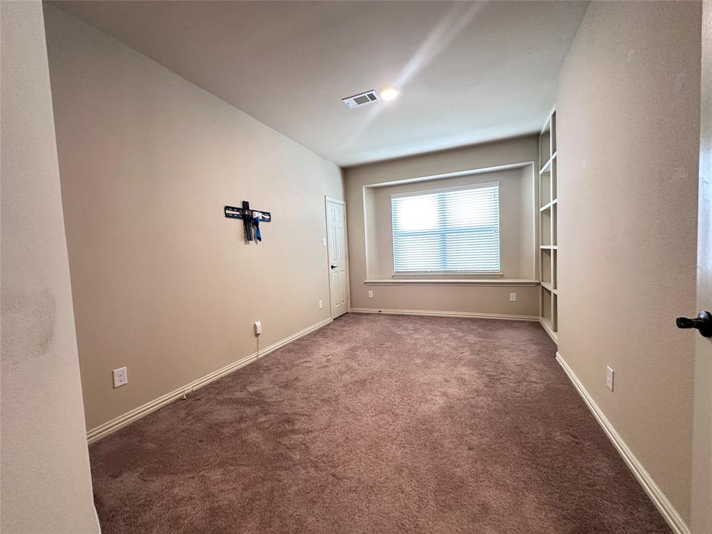 708 Yarrow Street Little Elm, TX 75068 - Photo 10 of 37