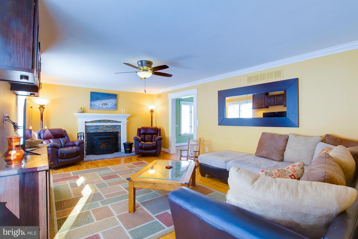 11315 Manor Road Glen Arm, MD 21057 - Photo 12 of 30 Living Room View 2