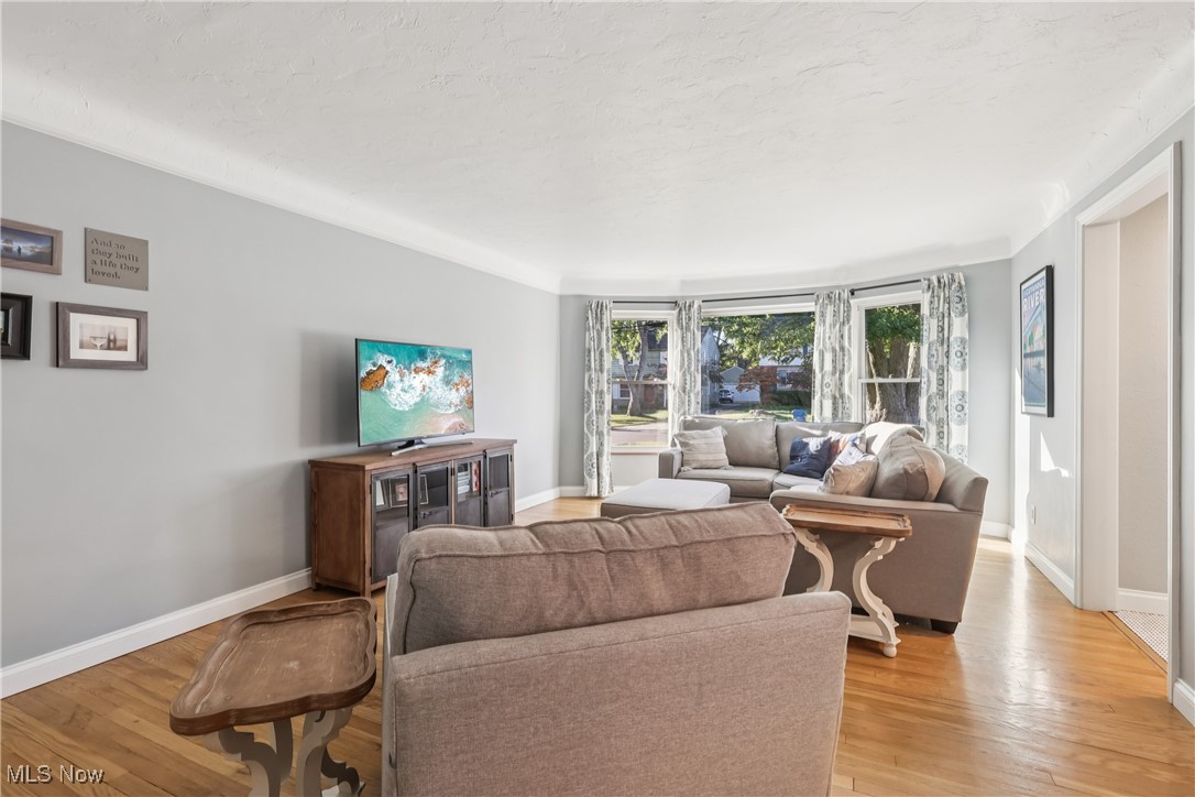 21888 Eaton Road Cleveland, OH 44126 - Photo 4 of 43 Gallery Image 4