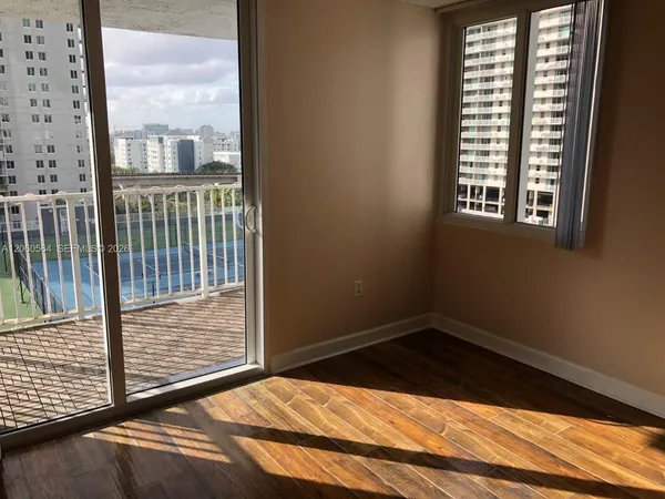 $2,200 | 800 North Miami Avenue, Unit E1001, Miami, FL 33136