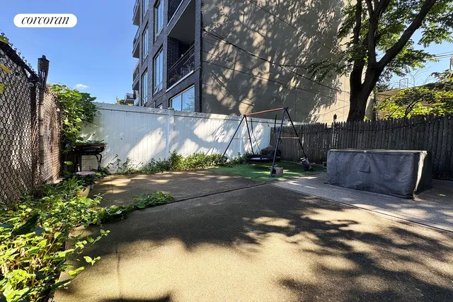 a view of entryway and hall