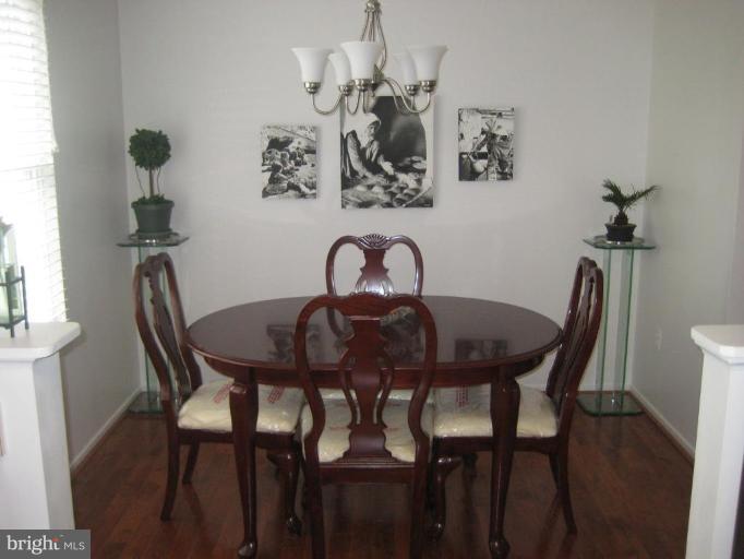 2456 Ridgehampton Court Reston, VA 20191 - Photo 7 of 15 Dining Room