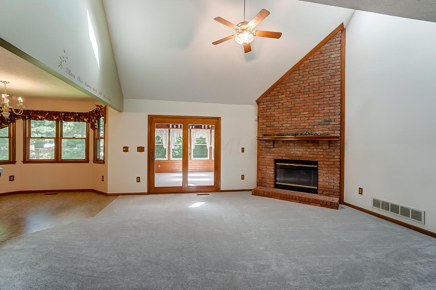667 Ridenour Road Columbus, OH 43230 - Photo 8 of 66