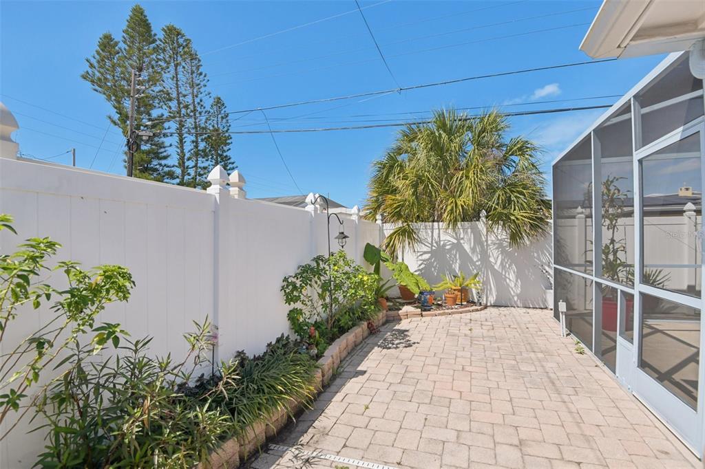 204 160th Avenue Redington Beach, FL 33708 - Photo 25 of 32