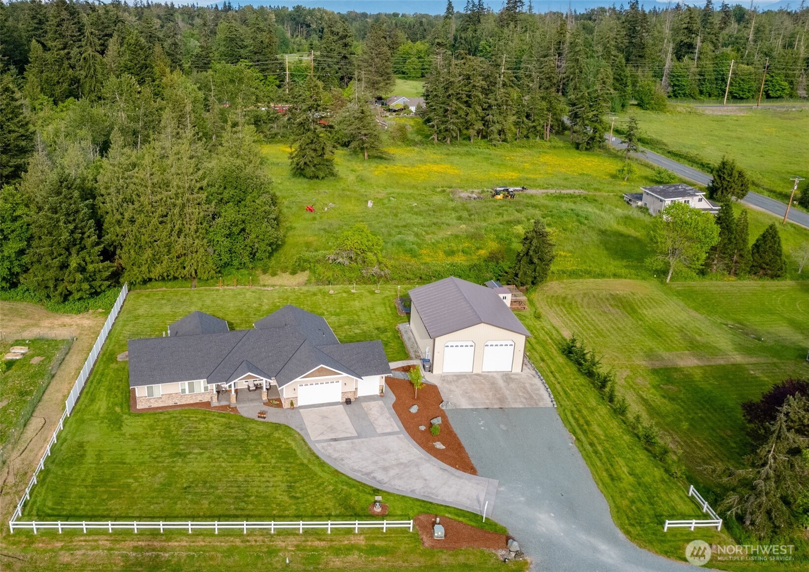 13837 Bayview Road Mount Vernon, WA 98273 - Photo 3 of 37