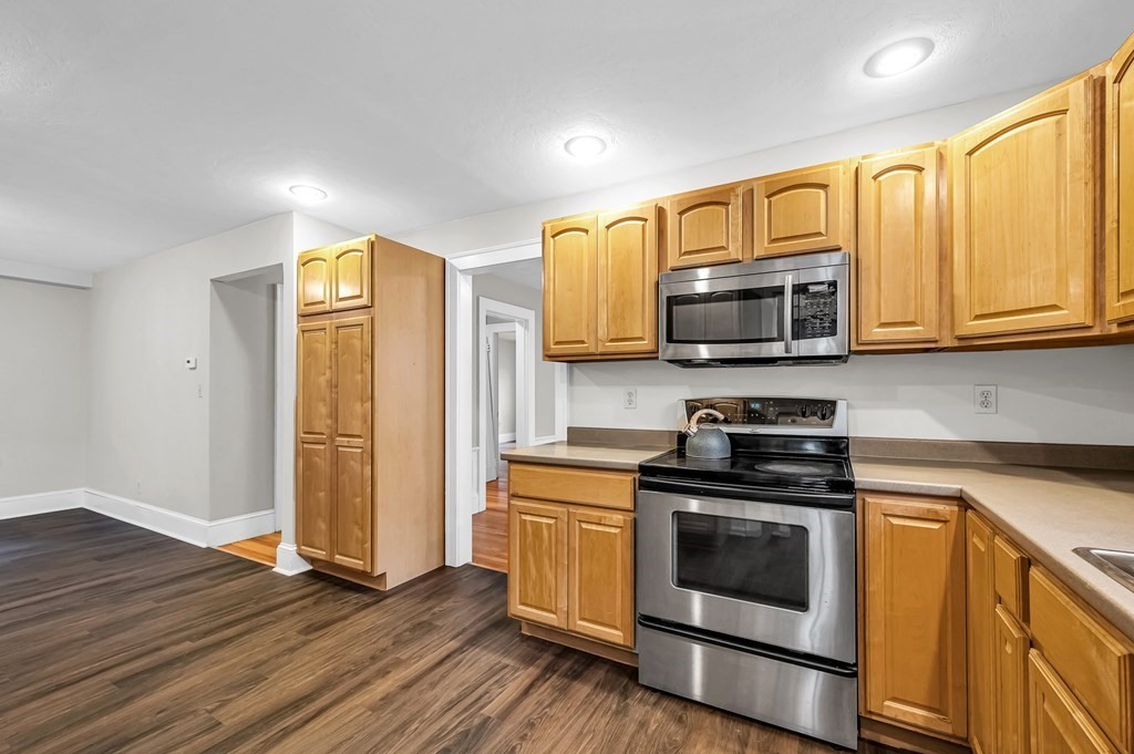 463 Springfield Street Wilbraham, MA 01095 - Photo 5 of 40 Gallery Image 5