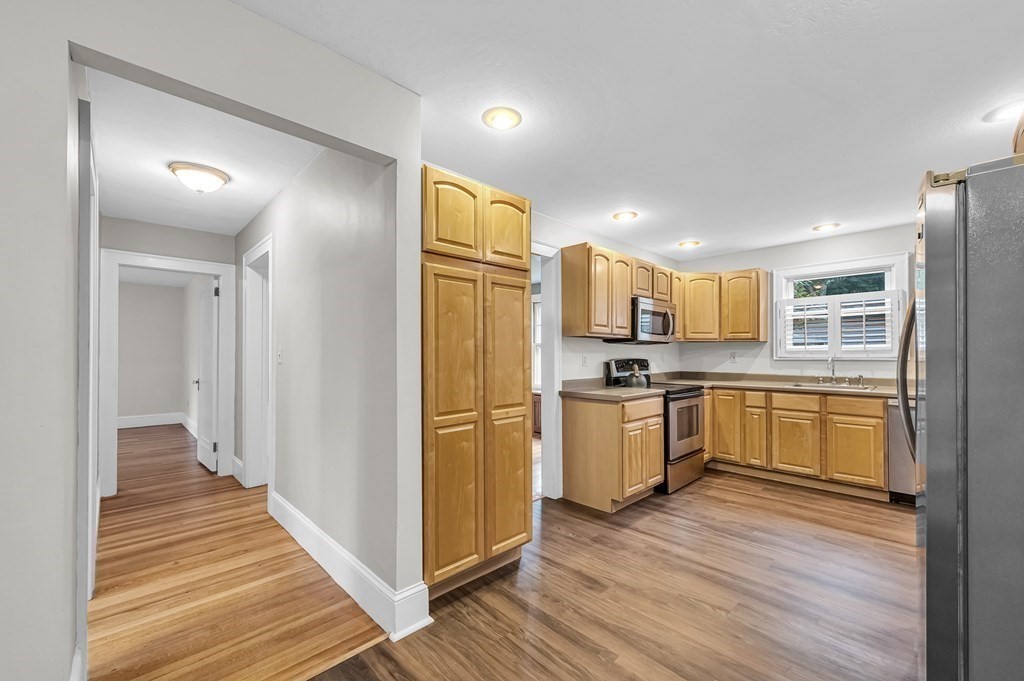 463 Springfield Street Wilbraham, MA 01095 - Photo 6 of 40 Gallery Image 6