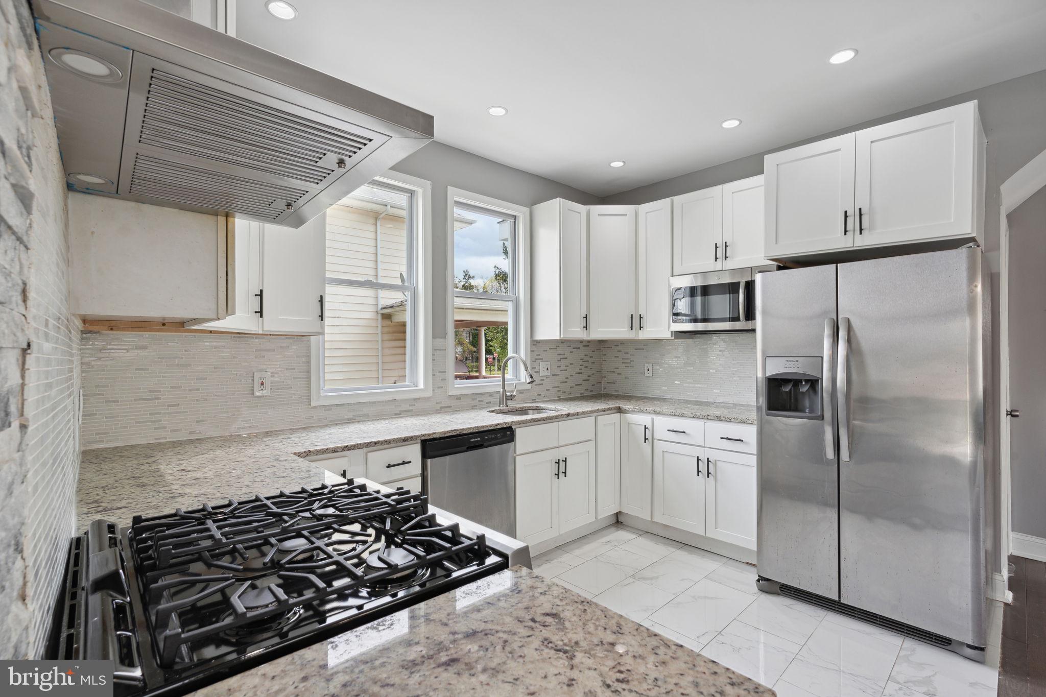 3804 Chatham Road Baltimore, MD 21215 - Photo 13 of 44