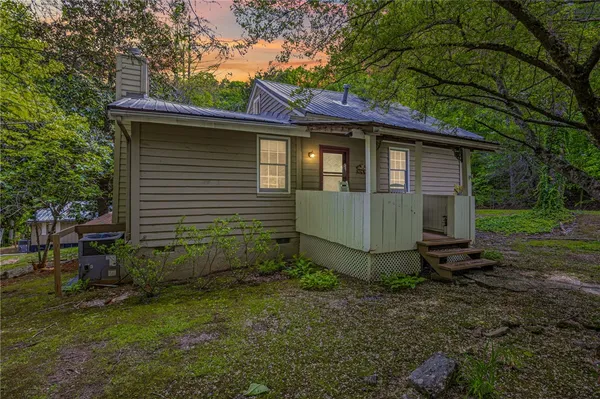 $319,000 | 437 West Gate Road, Pickens, SC 29671