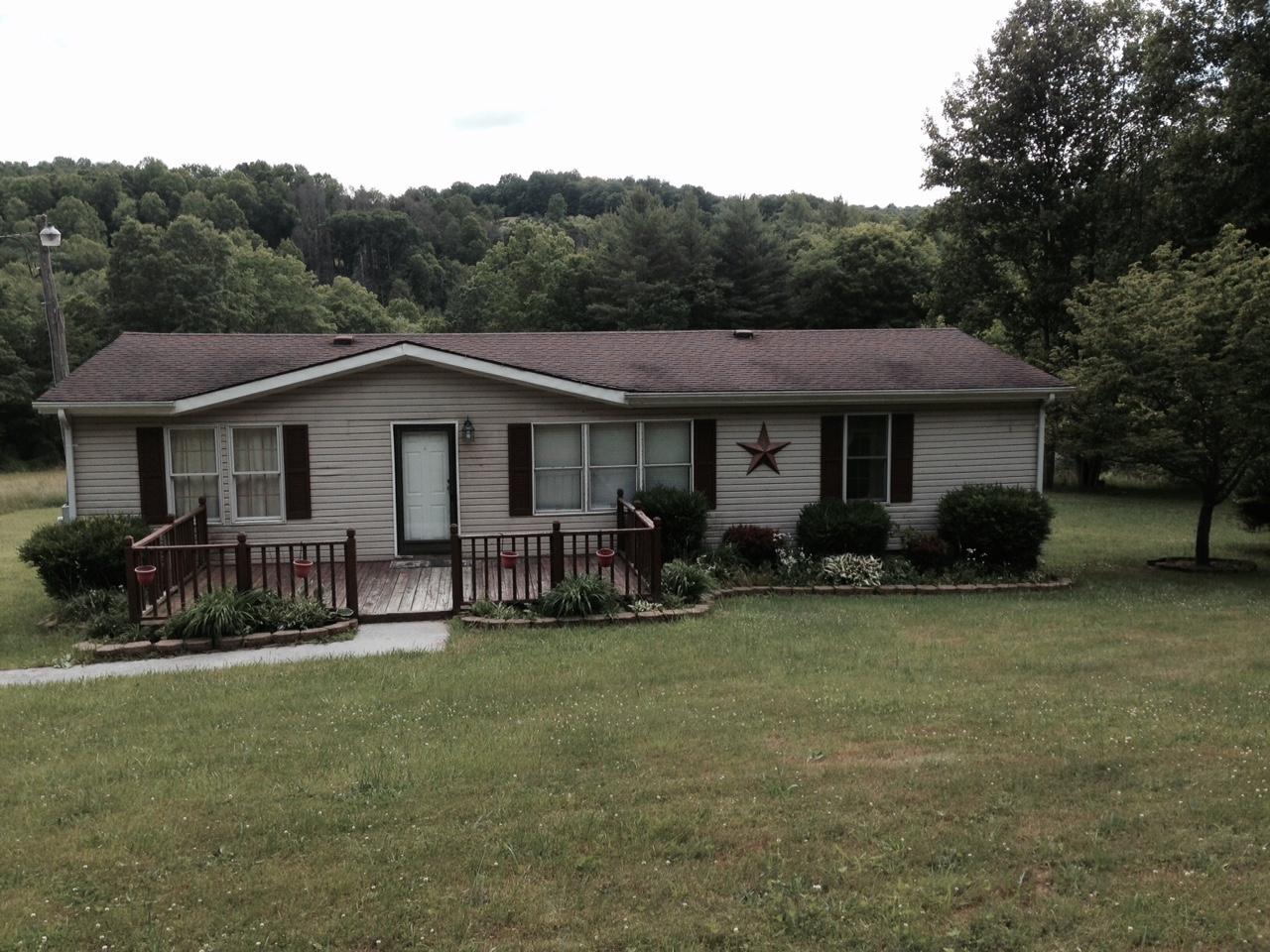 365 Eller Loyd Rd Union Union, WV 24983 - Photo 2 of 17 Gallery Image 2