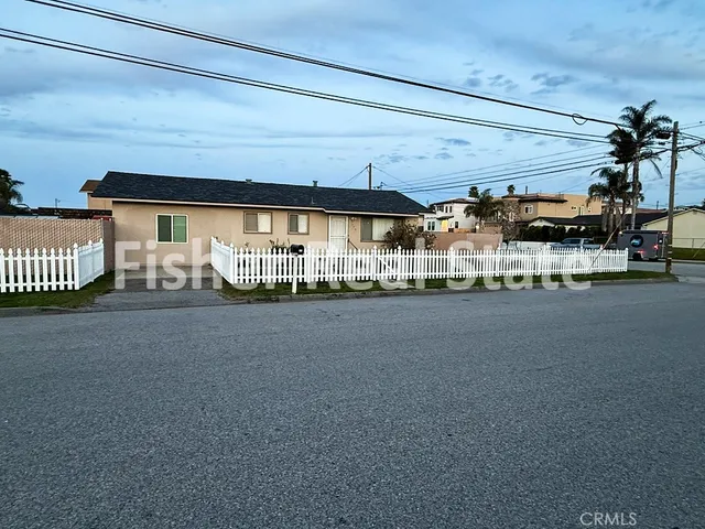 $3,500 | 379 North 3rd Street, Grover Beach, CA 93433