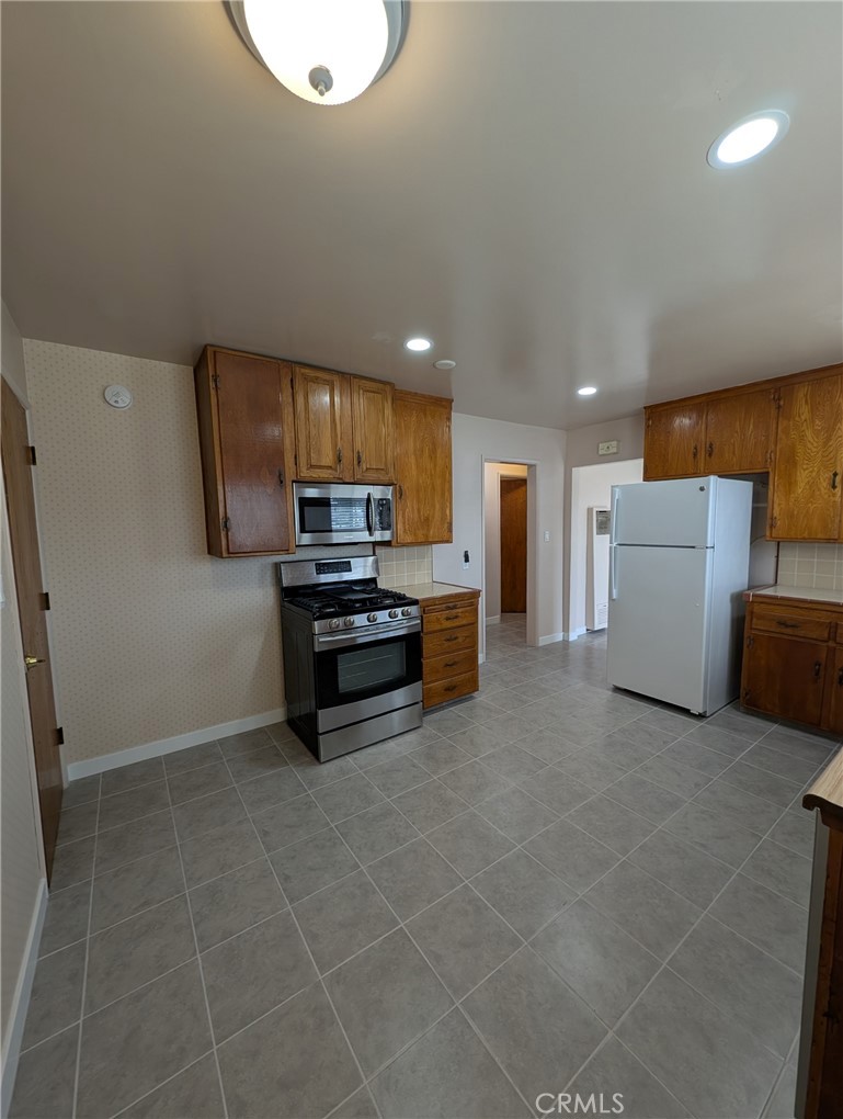 379 North 3rd Street Grover Beach, CA 93433 - Photo 13 of 25