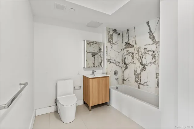 $4,375 | 10 Lyon Place, Unit 400/4A, White Plains, NY 10601