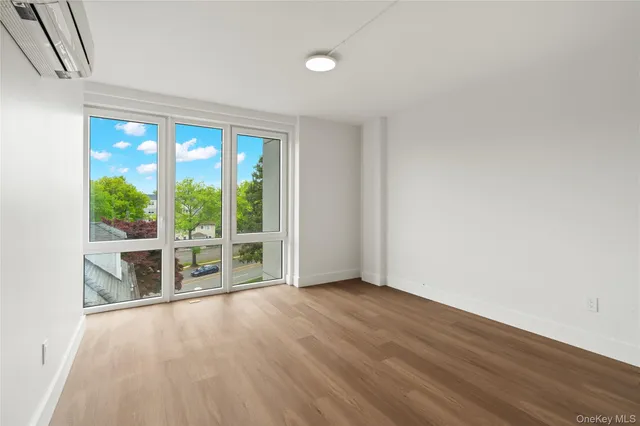 $4,375 | 10 Lyon Place, Unit 400/4A, White Plains, NY 10601