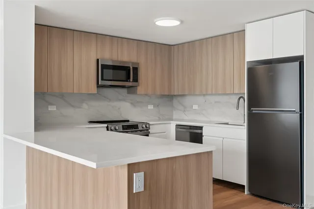 $4,375 | 10 Lyon Place, Unit 400/4A, White Plains, NY 10601