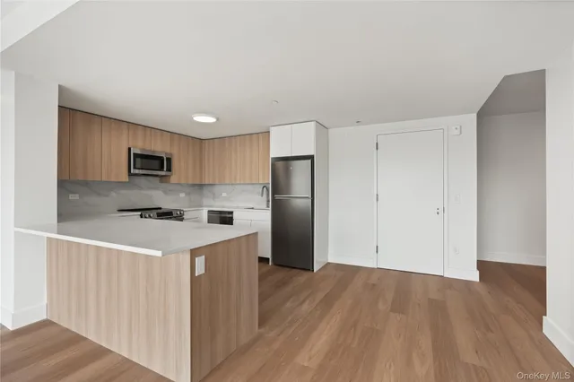 $4,375 | 10 Lyon Place, Unit 400/4A, White Plains, NY 10601