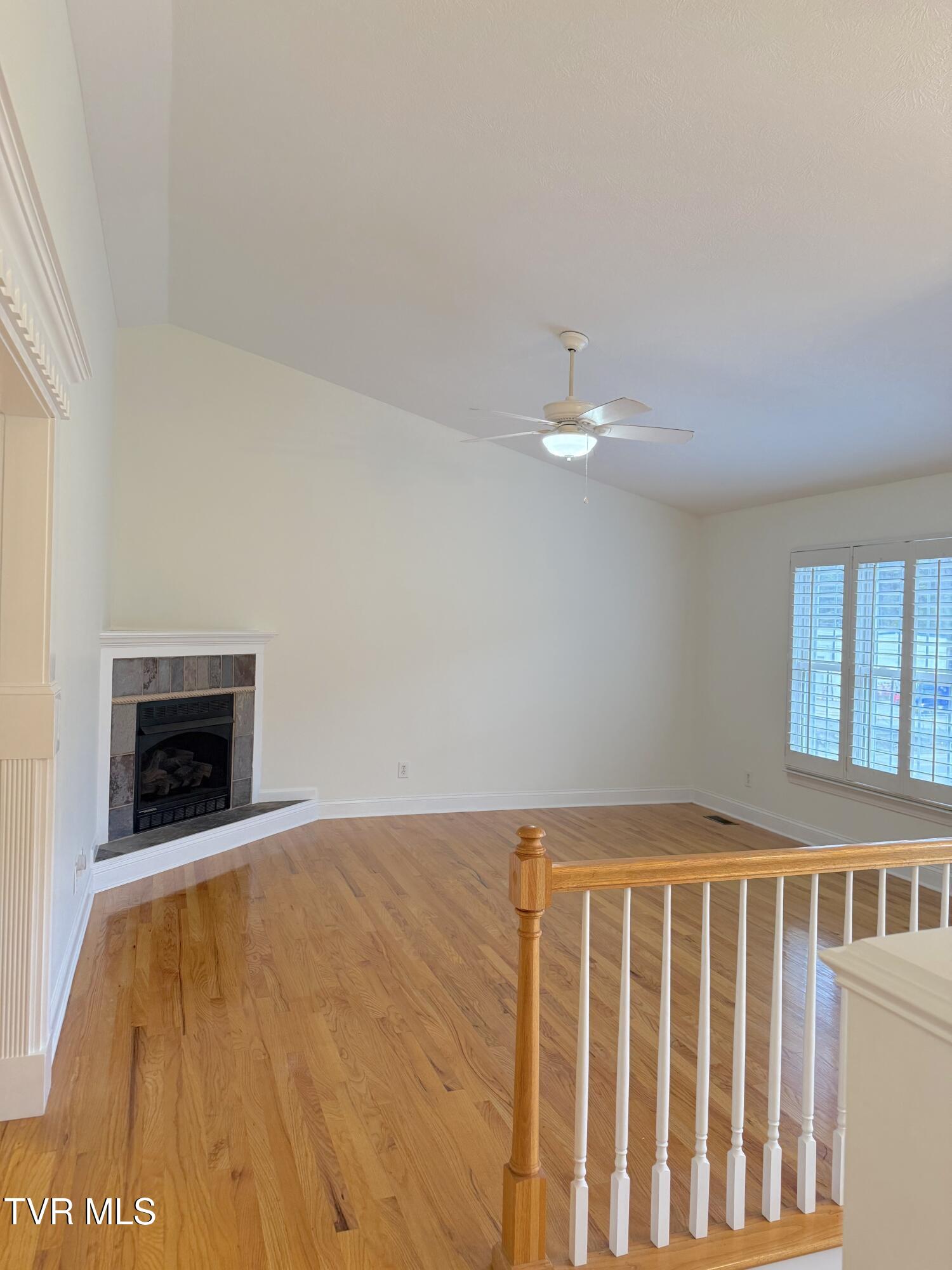 1516 Rock Springs Road Kingsport, TN 37664 - Photo 5 of 27 IMG_3018