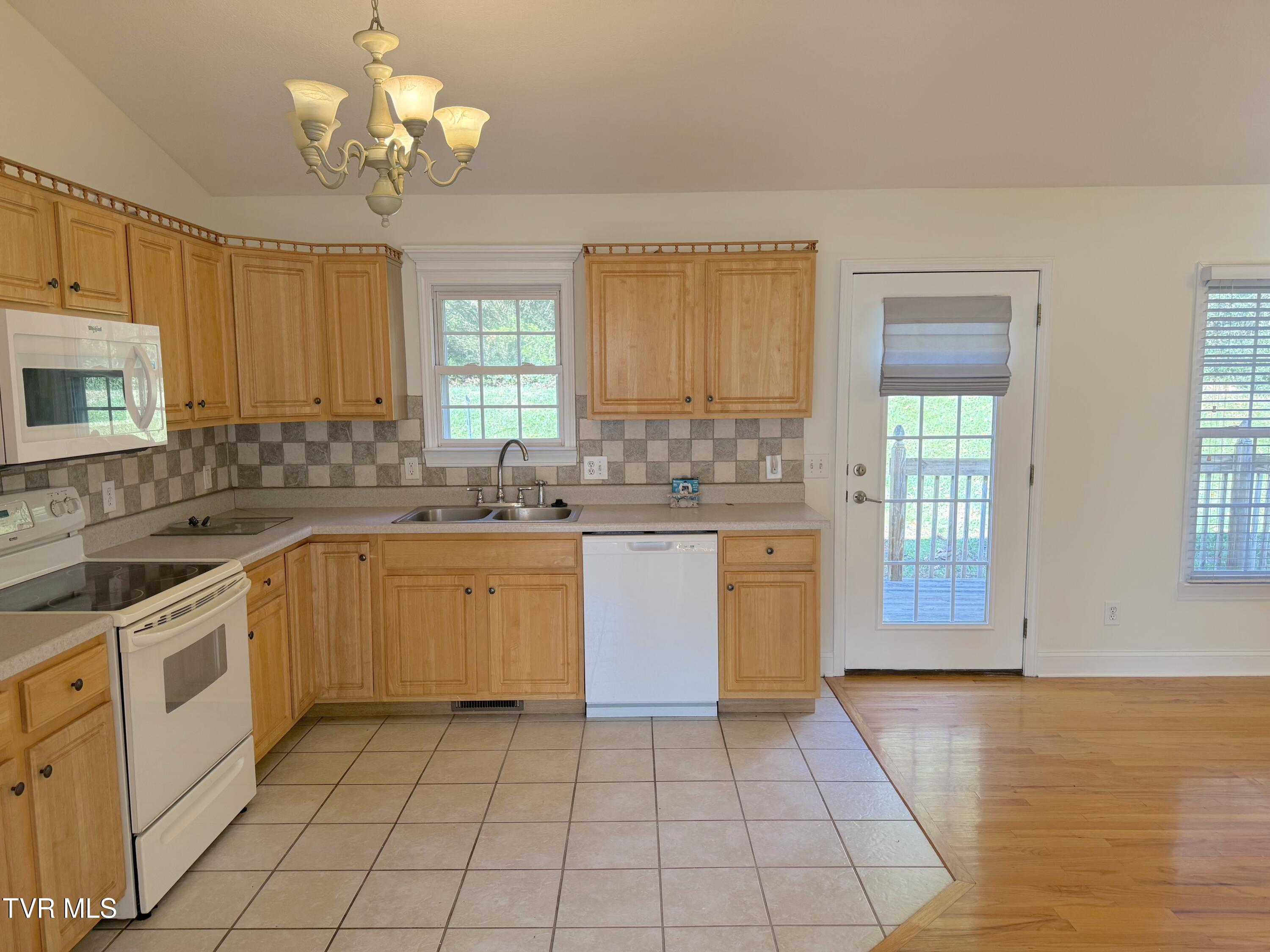 1516 Rock Springs Road Kingsport, TN 37664 - Photo 8 of 27 kitchen 2