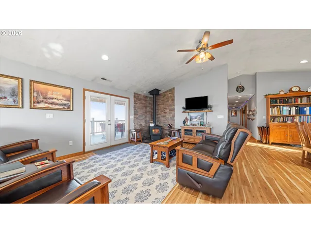 $720,000 | 31173 Shelley Lane, Hermiston, OR 97838