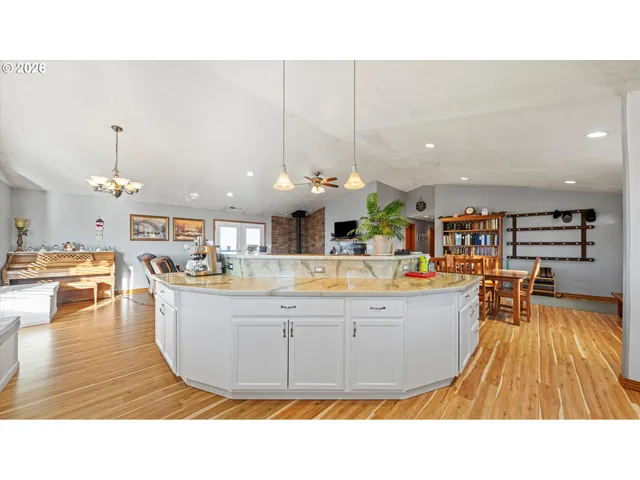 $720,000 | 31173 Shelley Lane, Hermiston, OR 97838