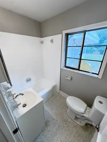 $1,200 | 3916 Cates Avenue, Tallahassee, FL 32310