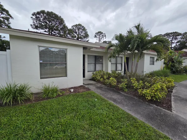 $2,100 | 3774 Mil-Race Court, Greenacres, FL 33463