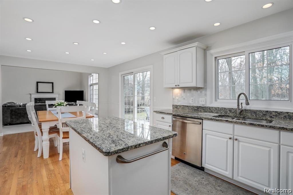 3837 Beechcrest Road Rochester Hills, MI 48309 - Photo 6 of 24