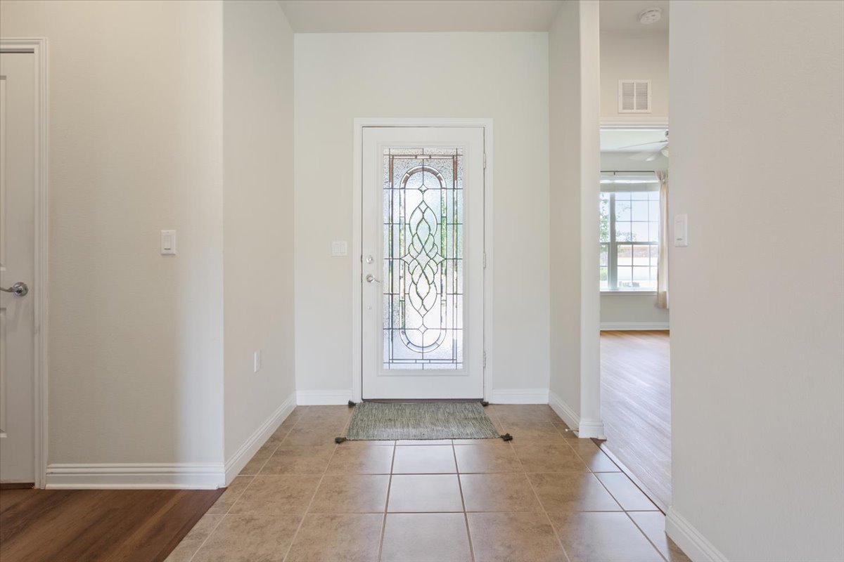 220 Coffee Mill Creek Road Georgetown, TX 78633 - Photo 7 of 36