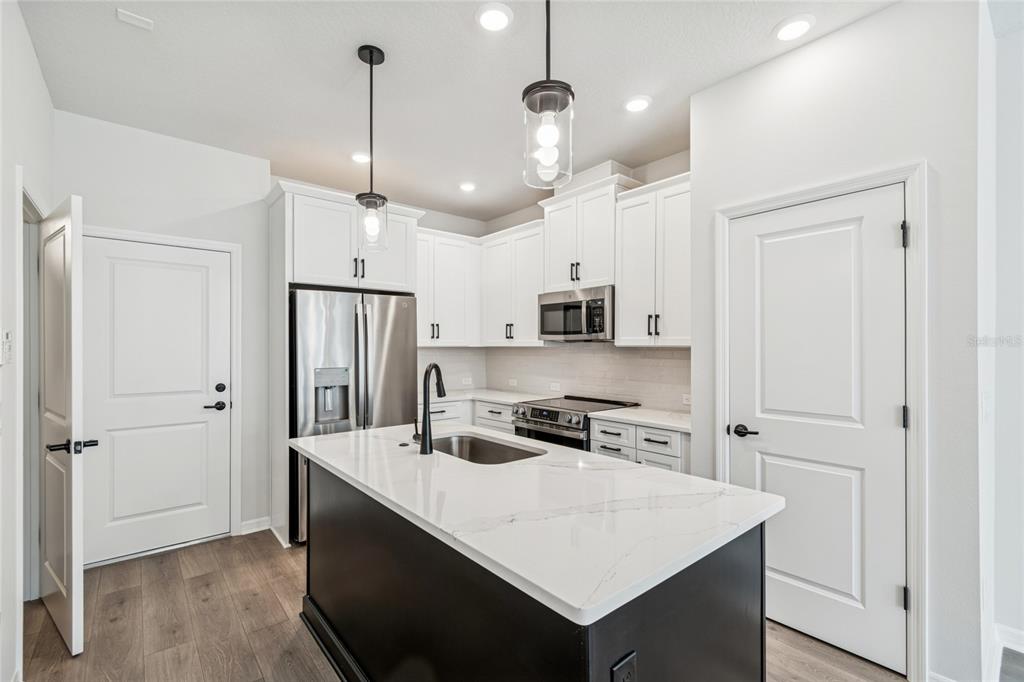 4313 Roush Avenue Orlando, FL 32803 - Photo 6 of 36