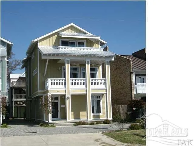 $2,100 | 432 Bayfront Parkway, Unit B, Pensacola, FL 32502