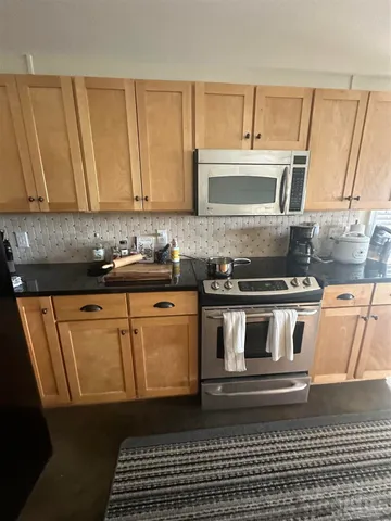 $2,200 | 432 Bayfront Parkway, Unit B, Pensacola, FL 32502