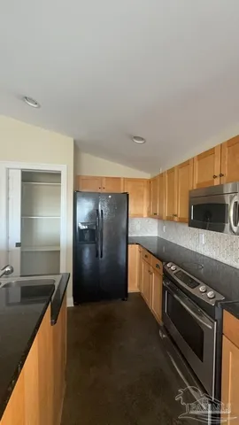 $2,200 | 432 Bayfront Parkway, Unit B, Pensacola, FL 32502