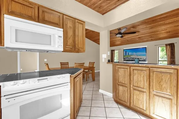 $289,900 | 31632 Spruce Drive, Eustis, FL 32736