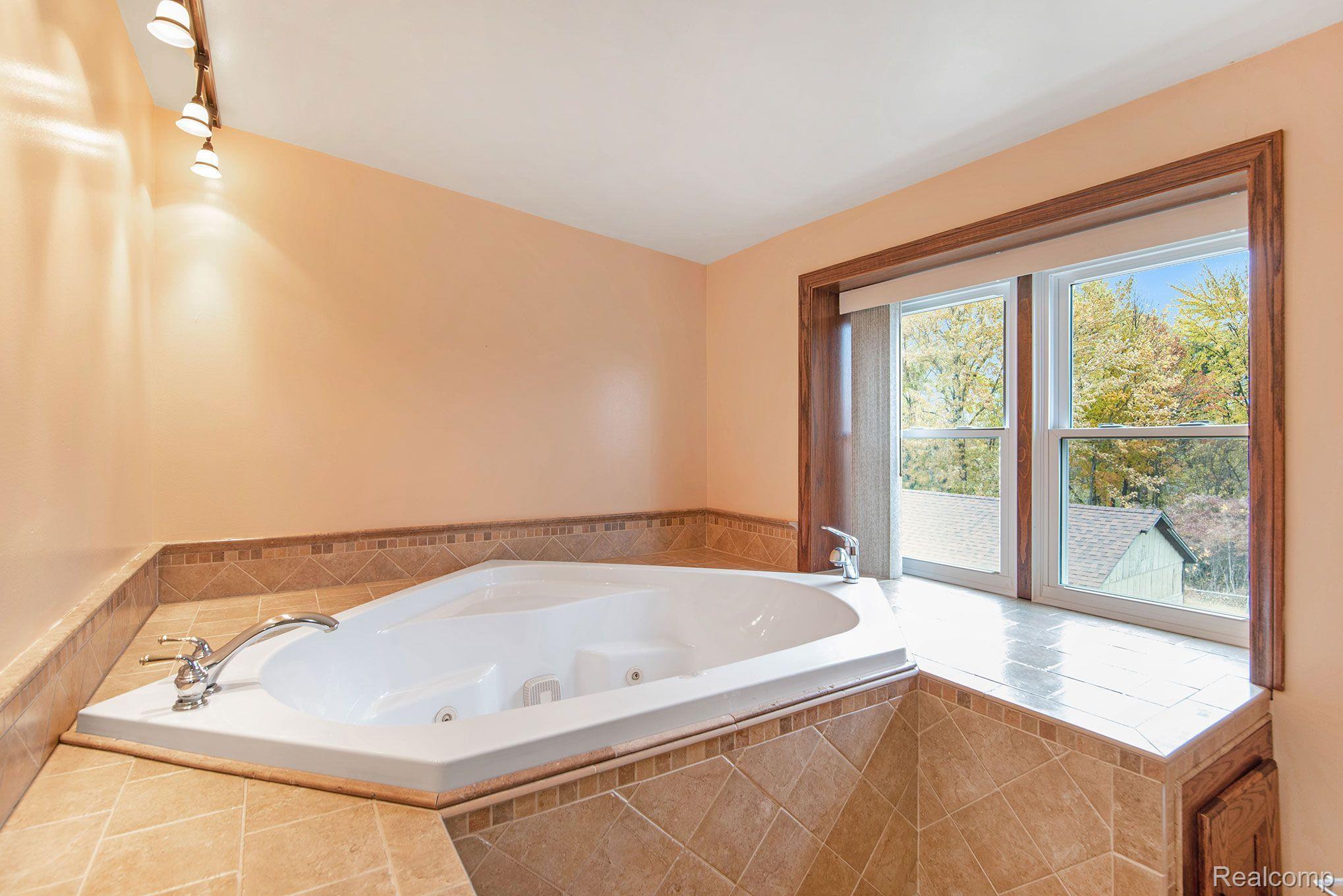 9033 Sharp Road Swartz Creek, MI 48473 - Photo 14 of 24 Gallery Image 14