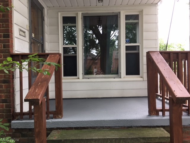 4018 Bayard Road Cleveland, OH 44121 - Photo 2 of 16