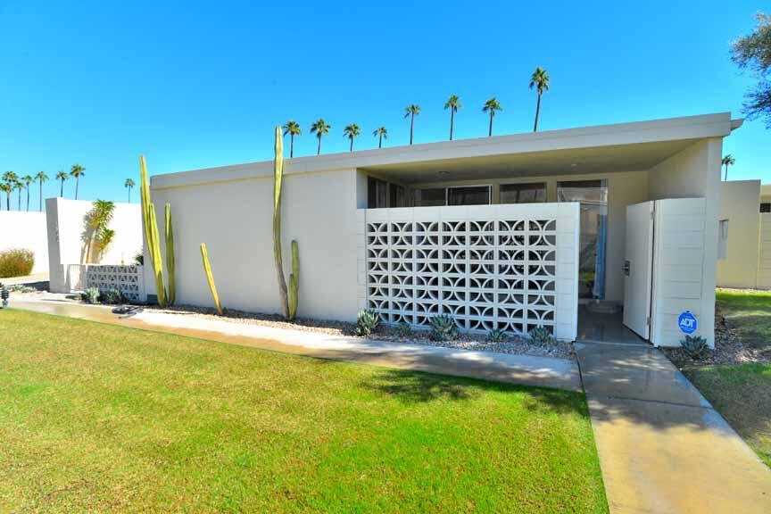 1855 Sandcliff Road Palm Springs, CA 92264 - Photo 3 of 45 DSC_3925