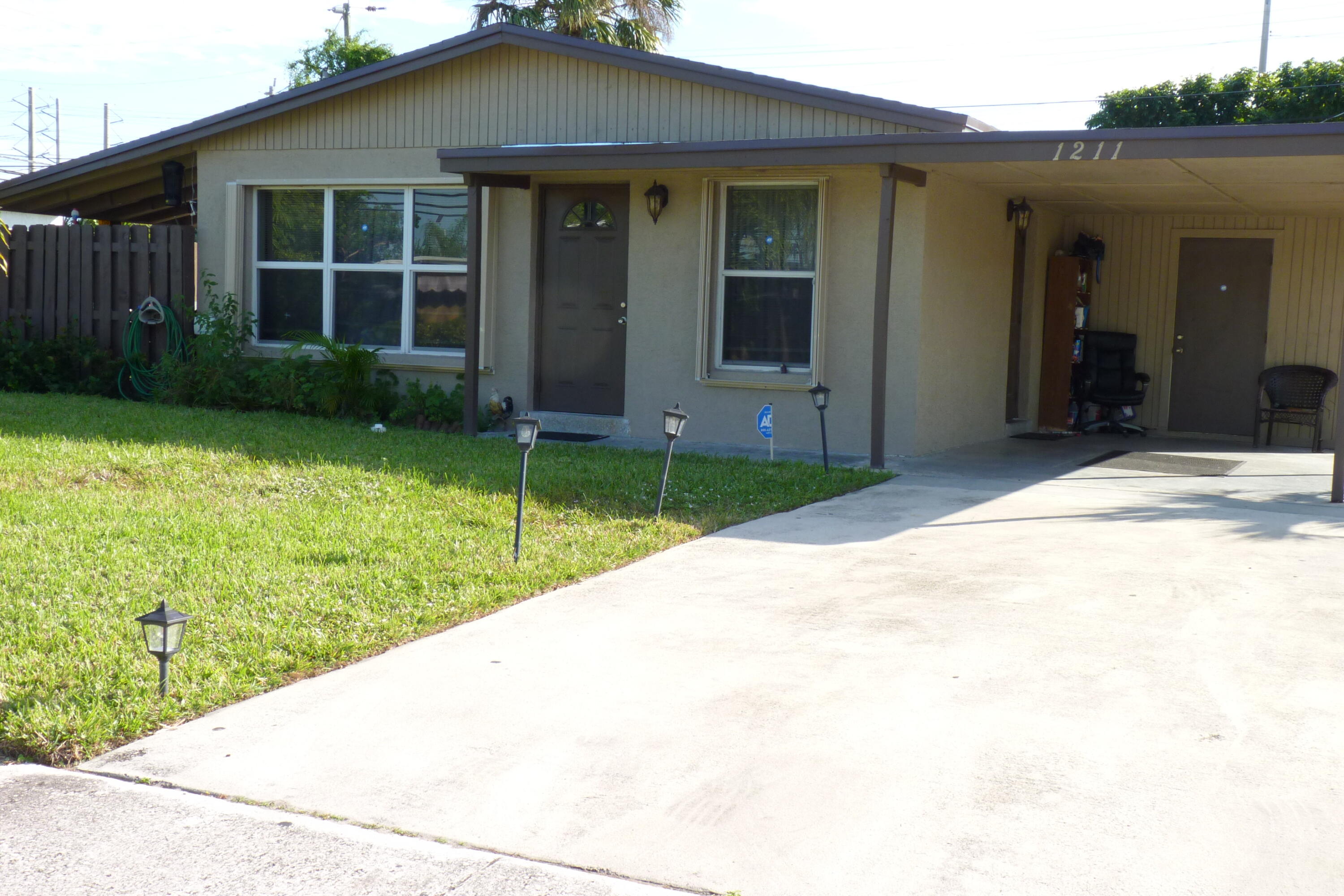 1211 West 2nd Street Riviera Beach, FL 33404 - Photo 2 of 30 MLS FRONT FACADE