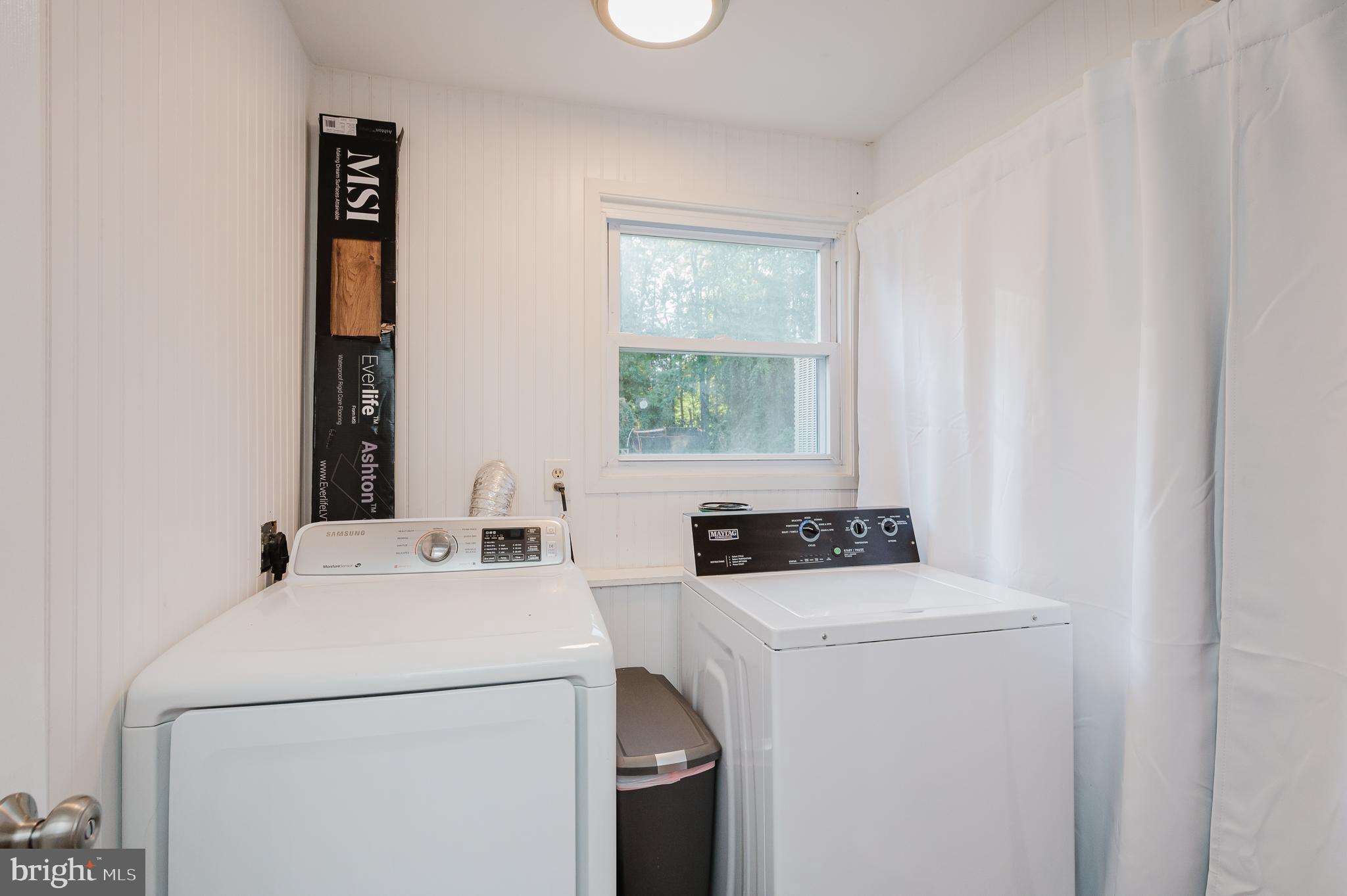 930 Edmund Street Aberdeen, MD 21001 - Photo 48 of 61 a room with dryer and washer