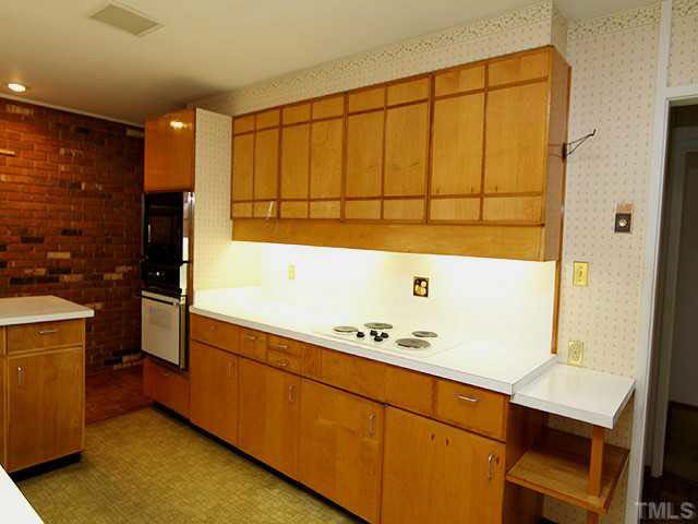 3205 Caldwell Drive Raleigh, NC 27607 - Photo 5 of 14 Kitchen